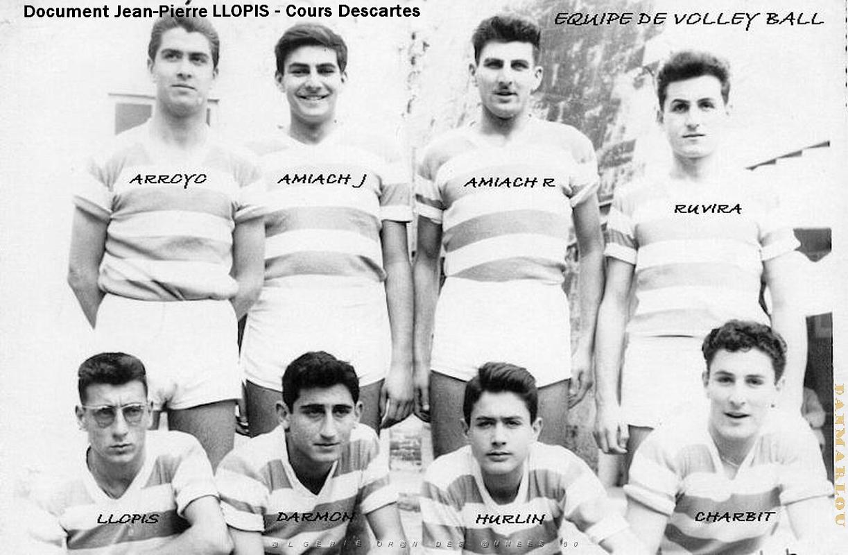 Oran - Cours Descartes - Equipe de Volley-Ball.jpg
